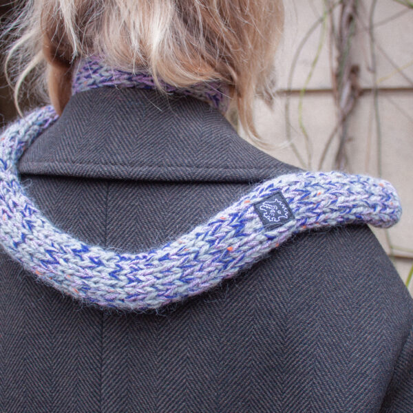 Fialovo-modrá šála